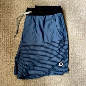 Vuori Kore Short lined, never worn. Men large. 5in inseam.